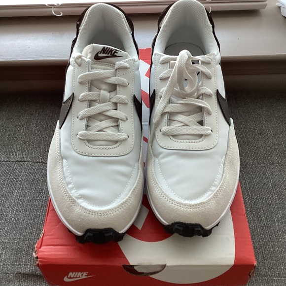 Nike Waffle Debut Sneaker (Women) 9.5M - Picture 7 of 12